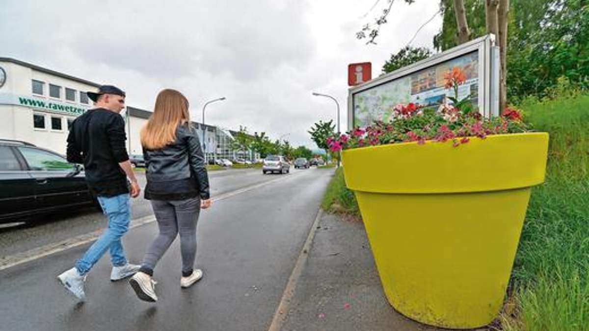 Marktredwitz: 25 L-Blumentöpfe für 1000 Radler