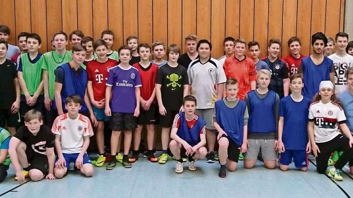 Marktredwitz: Handballer besuchen Marktredwitzer Gymnasiasten