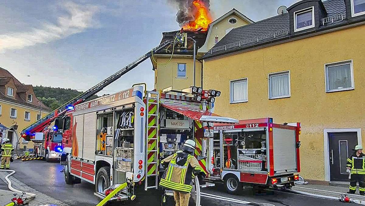 Feuer in Arzberg: „Röslautal“ brennt lichterloh