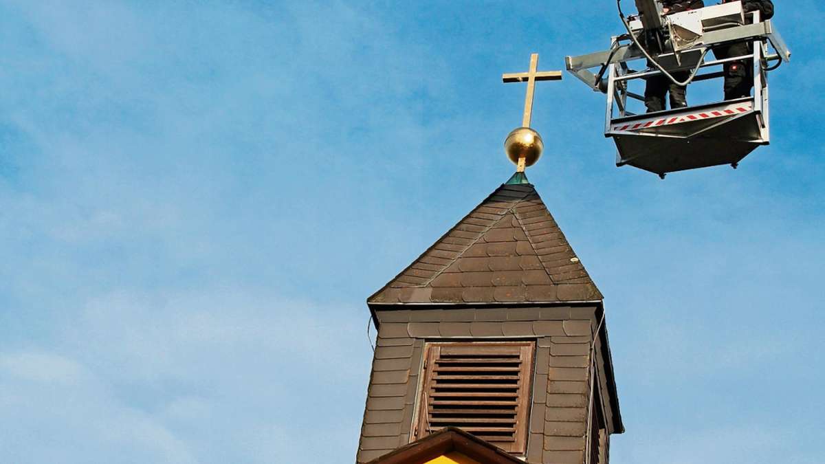 Schauenstein: Kirche hat ihr Kreuz wieder