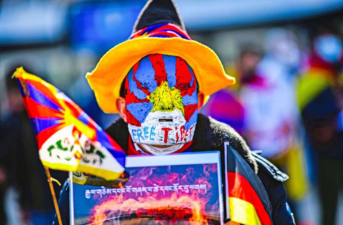 Seit Jahren kämpfen die Tibeter auch in Deutschland für ihre Menschenrechte. Ihr Protest ist häufig Foto: picture alliance/dpa/Fabian Sommer