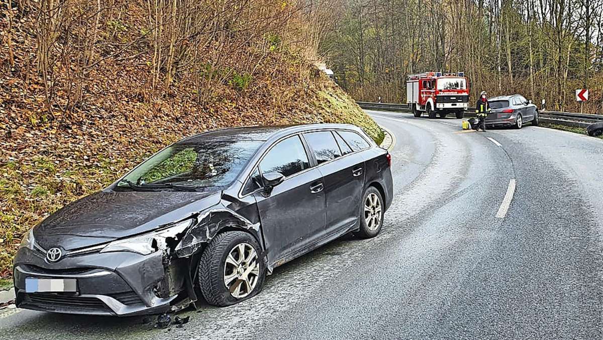 Bei Kupferberg: Vollsperre auf der B 289 nach schwerem Unfall