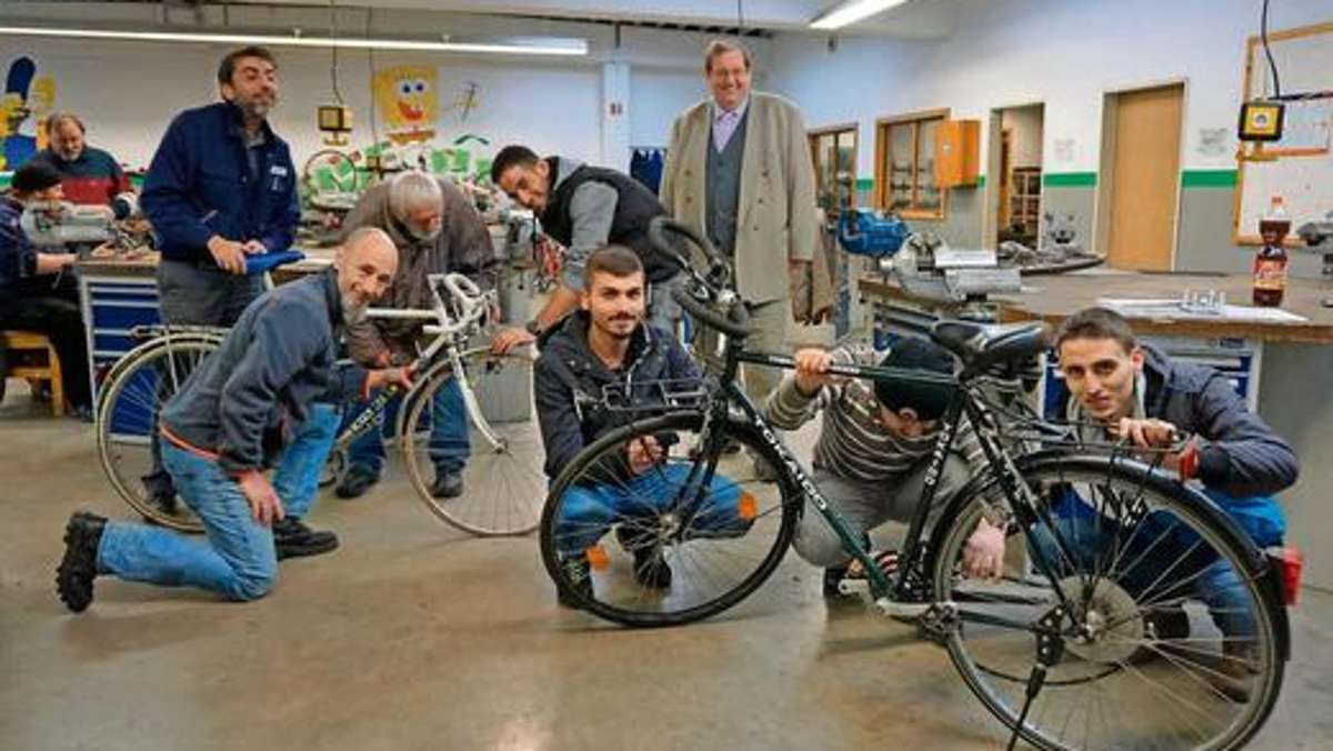 Fichtelgebirge: Flüchtlinge reparieren Fahrräder