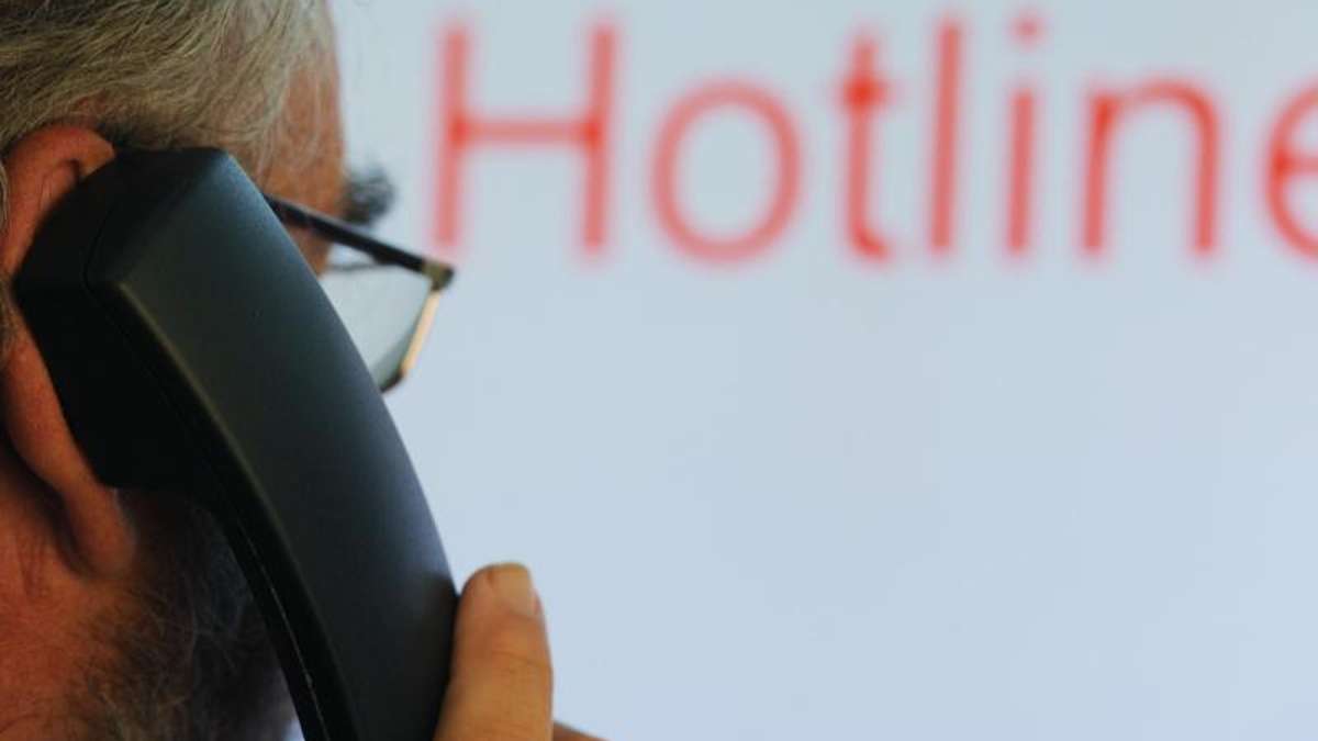 Fichtelgebirge: Corona-Hotline brummt:  Viele Menschen rufen an