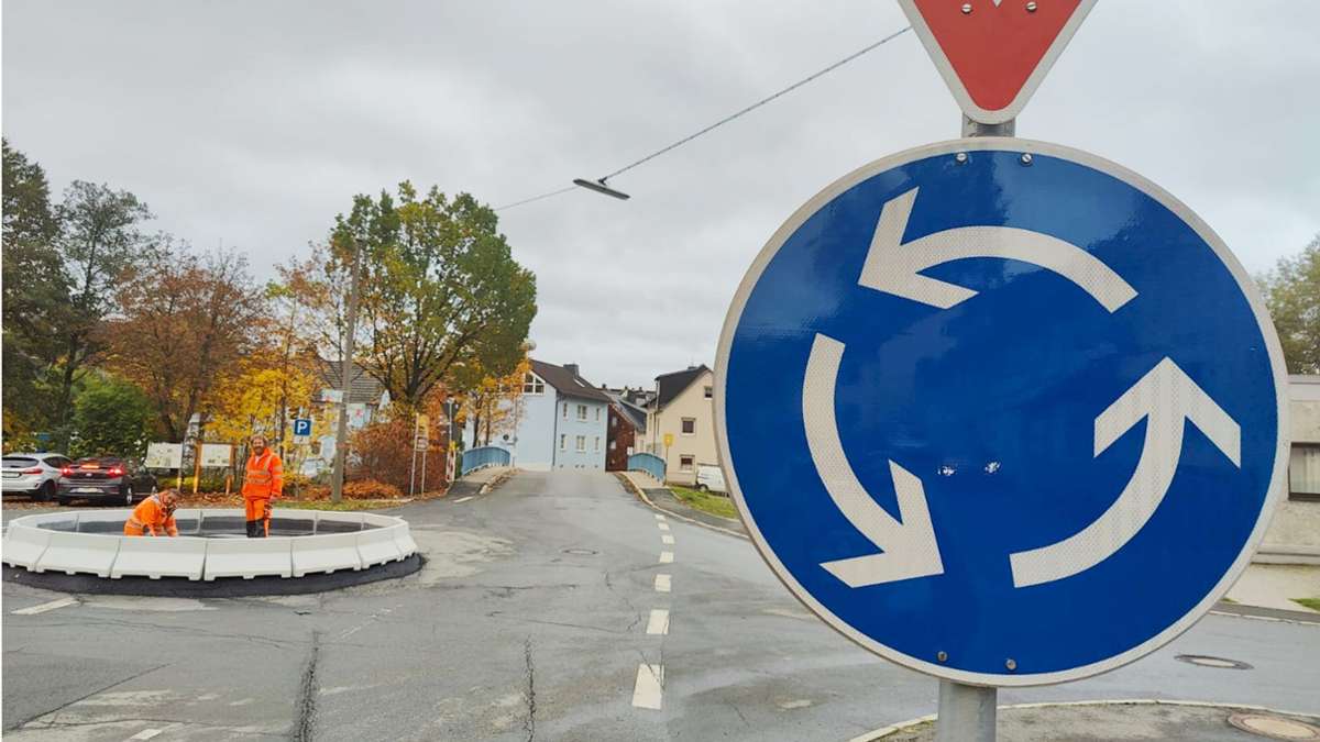 Regnitzlosau: Wirrwarr am neuen Kreisverkehr