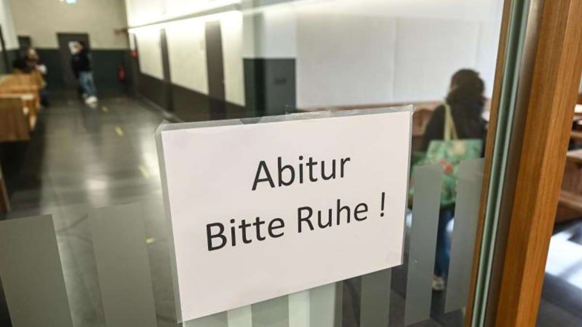 Schweres Mathe-Abi: Hof/München: Betroffene kritisieren Piazolo