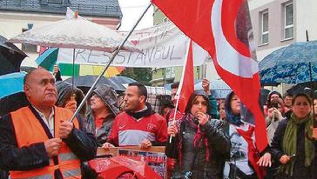 Hof: Türken demonstrieren für Demokratie