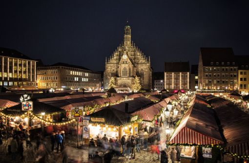 Im dichten Gedränge, wie etwa hier auf dem Nürnberger Christkindlesmarkt, haben Kriminelle leichtes Spiel. Foto: obs/Florian Trykowski