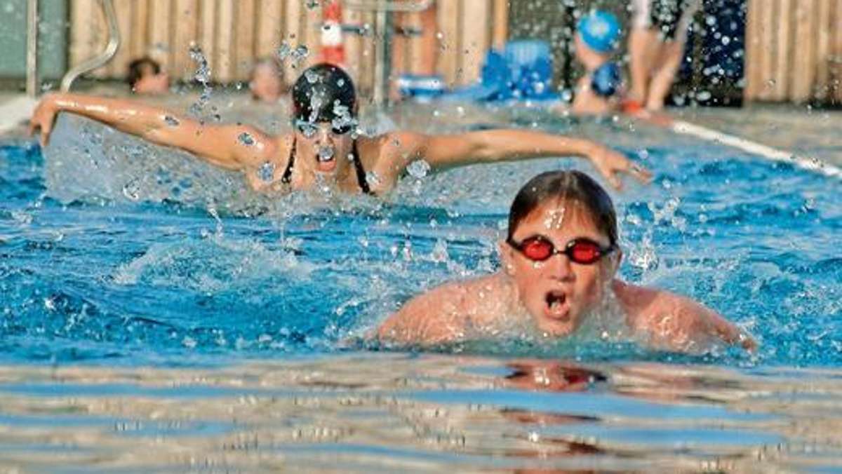 Arzberg: Schwimmer gehen im Minutentakt ins Wasser