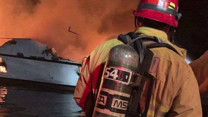 Feuer auf Boot vor Kalifornien - Passagiere vermisst