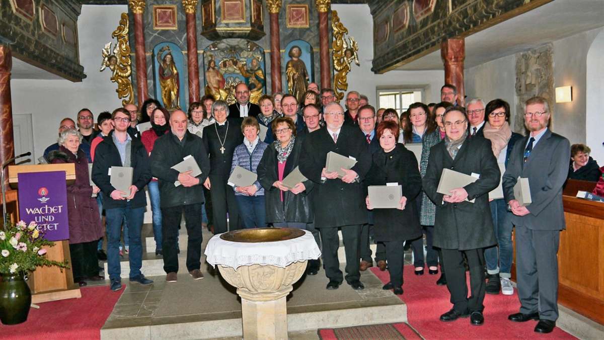 Kulmbach: Regionalbischöfin übergibt Altarbibeln