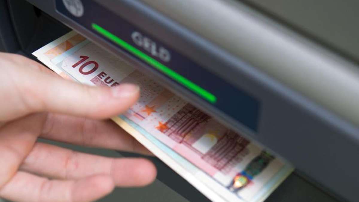 Kulmbach: Ohne Beute geflohen: Dieb scheitert an Geldautomat