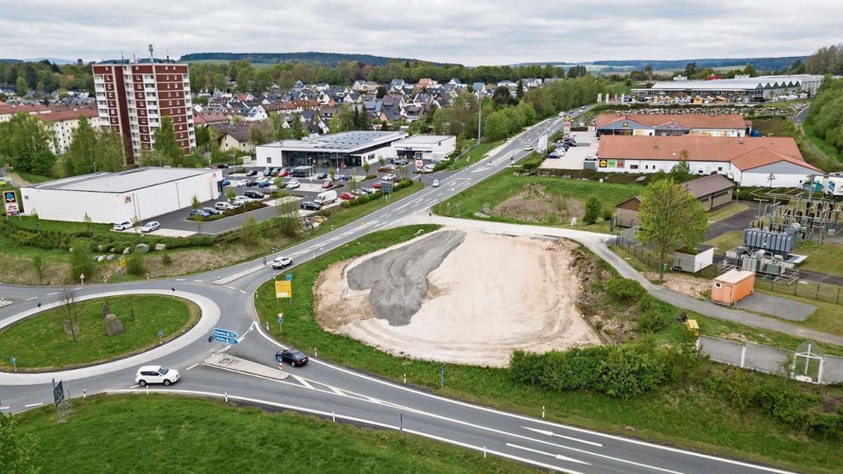 Marktredwitz: A 93: Neuer Parkplatz erfreut Pendler