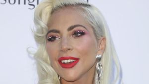 Lady Gaga ist stolz auf ihren Hairstylisten