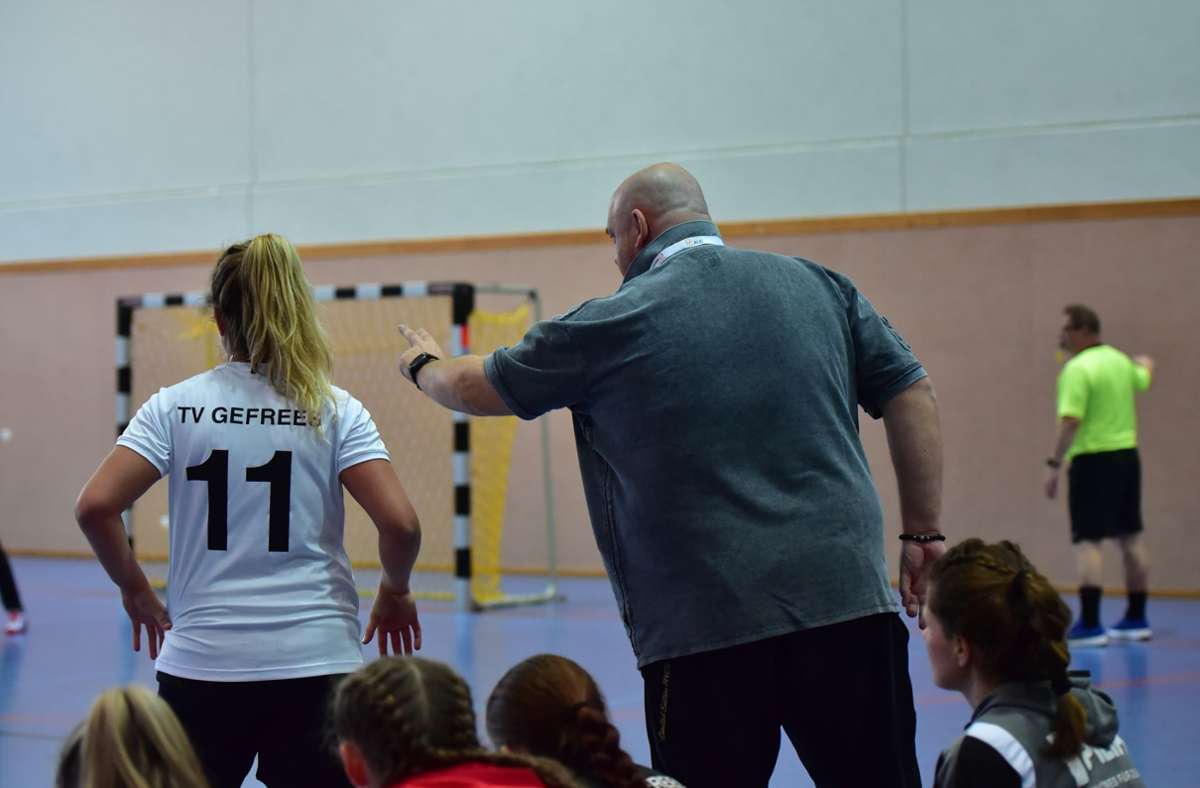 Konnte am Wochenende nur bei den Herren der Gefreeser coachen: Vaclav Hajsman (rechts). Foto: Katharina Hübner
