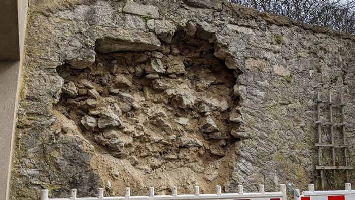 In Weißenstadt: Die Stadtmauer bröckelt