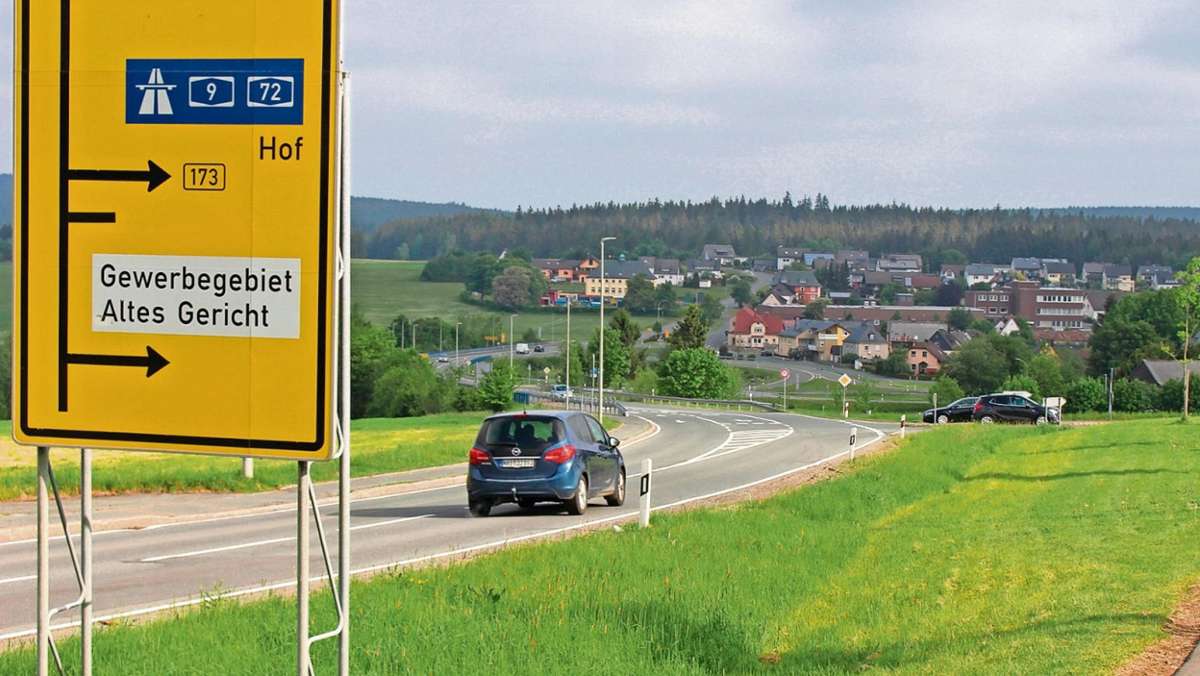 Schwarzenbach am Wald: Kein weiteres Schild vor der Rewe-Kreuzung
