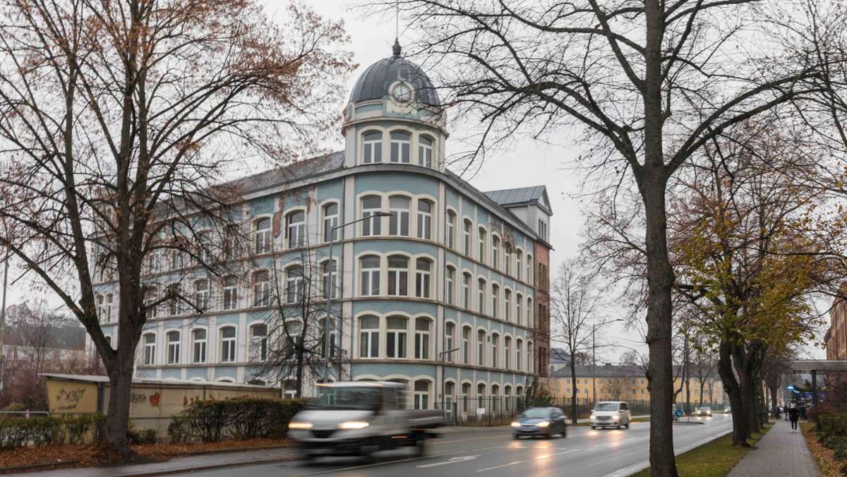 Fabrikzeile in Hof: Blaues Haus besteht  Denkmal-Prüfung nicht